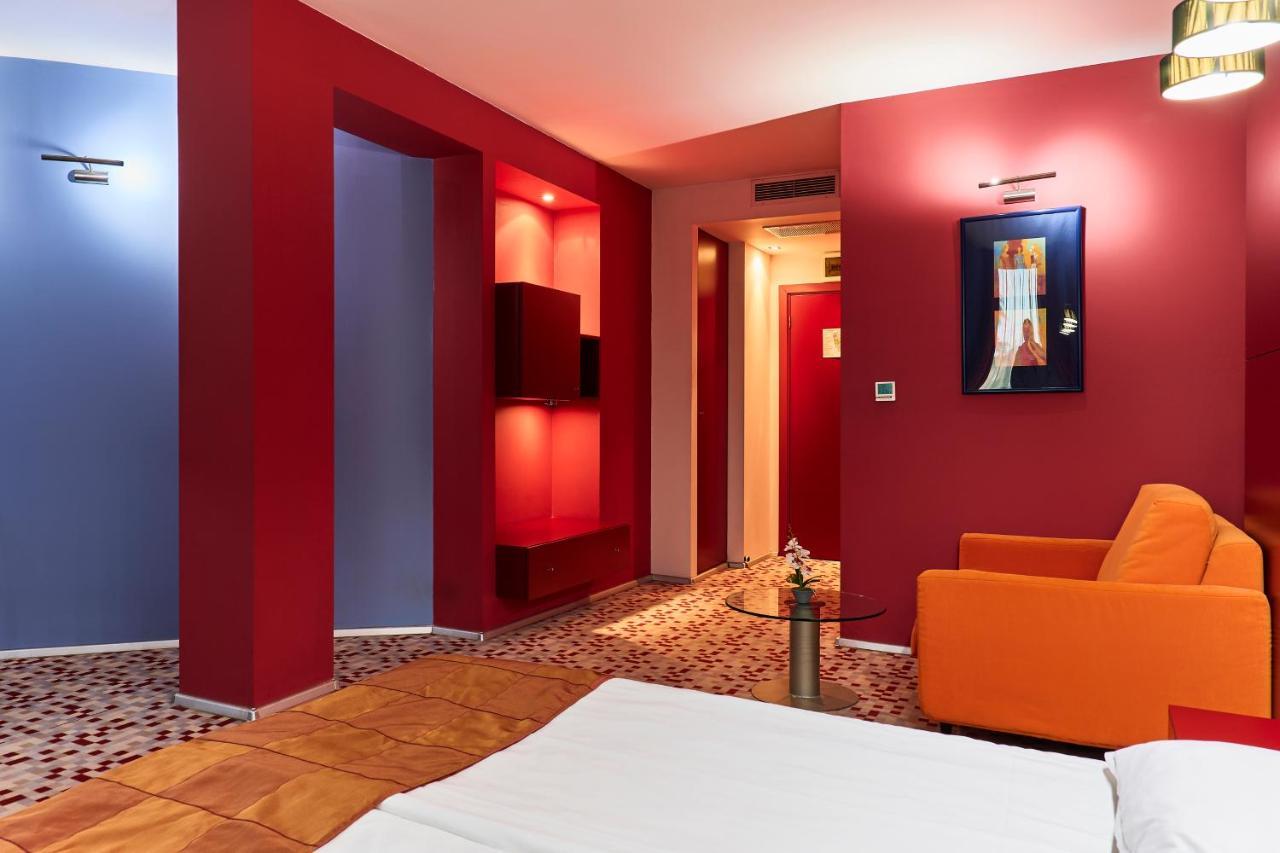 Monet Hotel Plowdiw Exterior foto