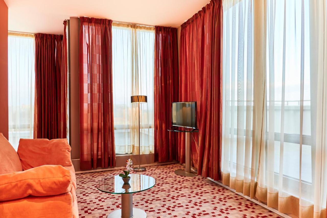 Monet Hotel Plowdiw Exterior foto